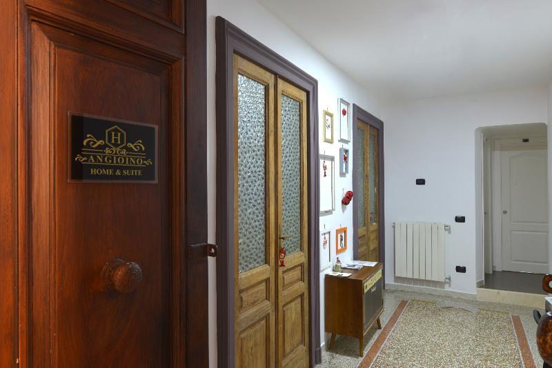 Napoli Central City Ngoại thất bức ảnh