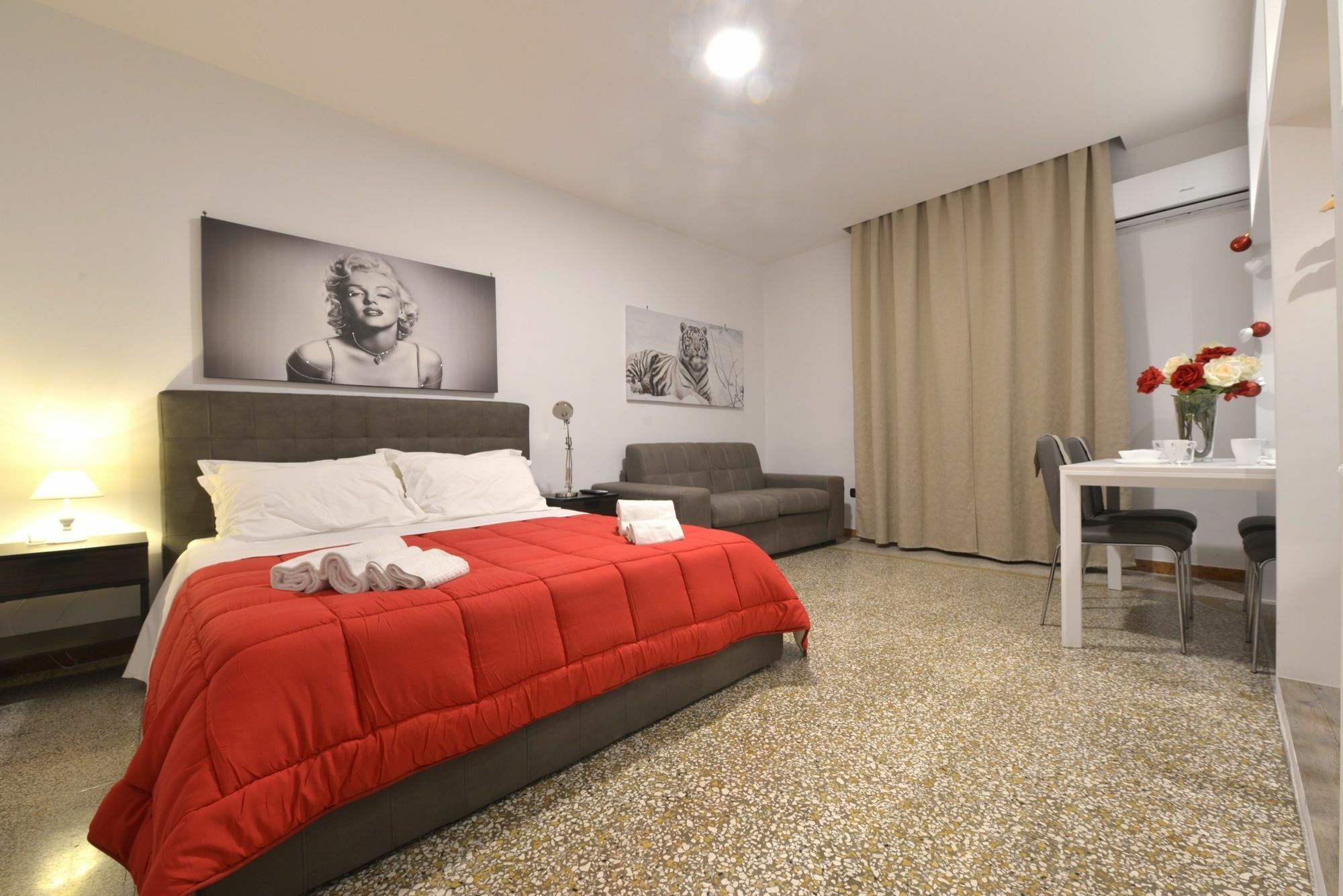 Napoli Central City Ngoại thất bức ảnh